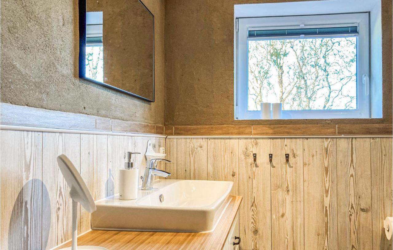 Nice Home In Niebuell With Kitchen Екстериор снимка